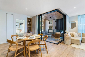 Deluxe Palm Beach Getaway Surfers Paradise